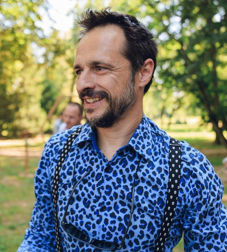 Profil von Tan