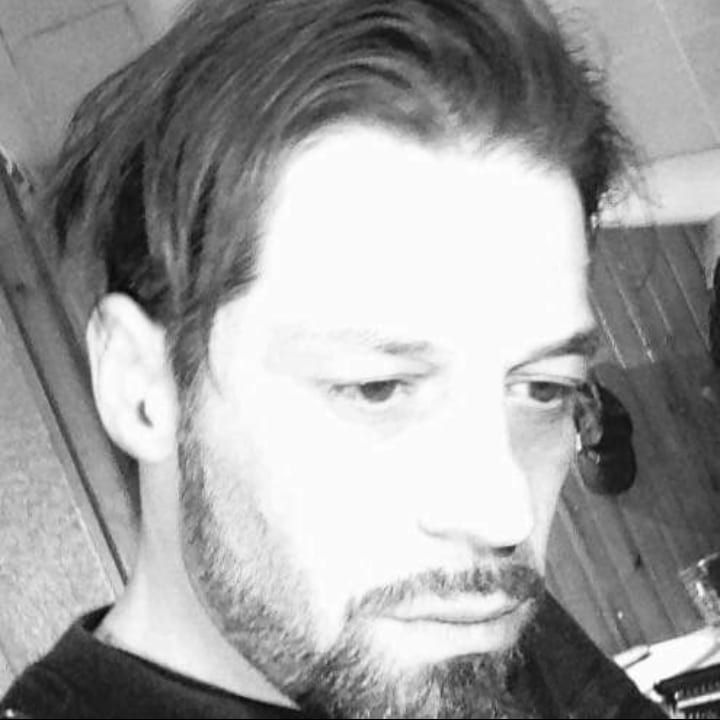 Profil von Ilir