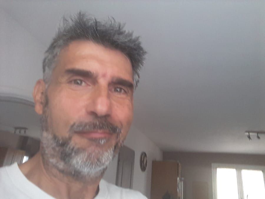 Profil von Dioncounda